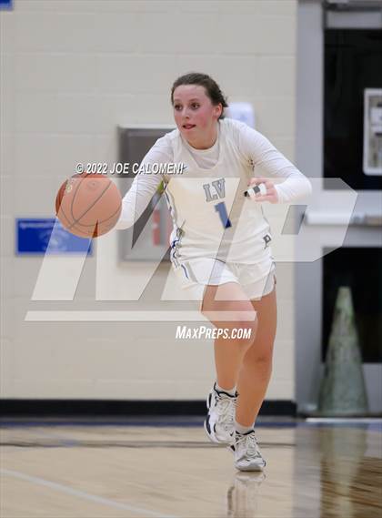 Thumbnail 1 in Davenport vs La Vernia (UIL 4A Region 3 Bi-District) photogallery.