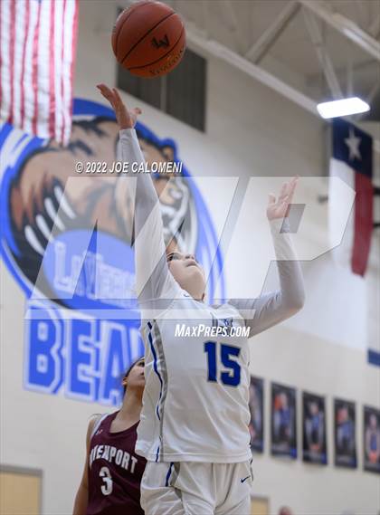 Thumbnail 1 in Davenport vs La Vernia (UIL 4A Region 3 Bi-District) photogallery.