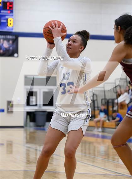 Thumbnail 1 in Davenport vs La Vernia (UIL 4A Region 3 Bi-District) photogallery.