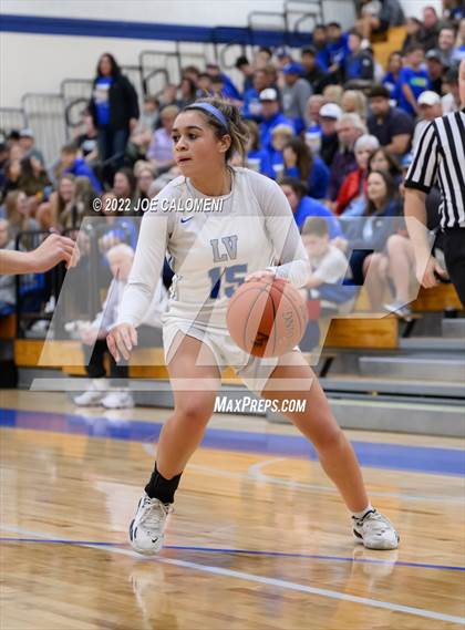 Thumbnail 3 in Davenport vs La Vernia (UIL 4A Region 3 Bi-District) photogallery.