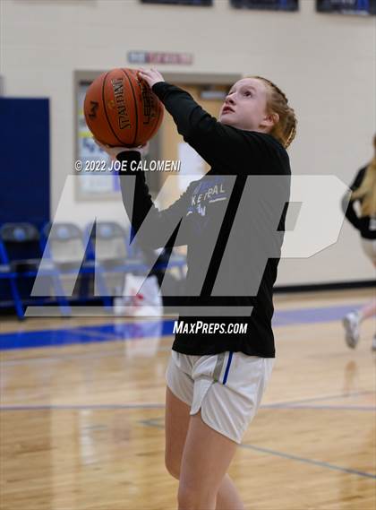 Thumbnail 1 in Davenport vs La Vernia (UIL 4A Region 3 Bi-District) photogallery.