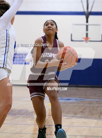 Thumbnail 3 in Davenport vs La Vernia (UIL 4A Region 3 Bi-District) photogallery.
