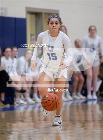 Thumbnail 1 in Davenport vs La Vernia (UIL 4A Region 3 Bi-District) photogallery.