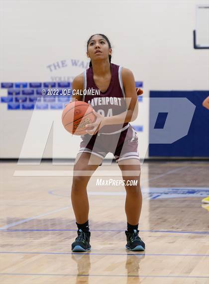 Thumbnail 2 in Davenport vs La Vernia (UIL 4A Region 3 Bi-District) photogallery.
