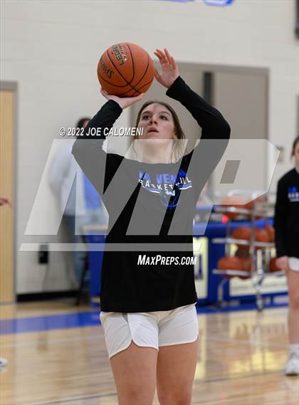 Thumbnail 3 in Davenport vs La Vernia (UIL 4A Region 3 Bi-District) photogallery.