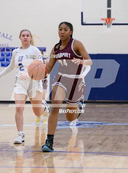 Thumbnail 1 in Davenport vs La Vernia (UIL 4A Region 3 Bi-District) photogallery.