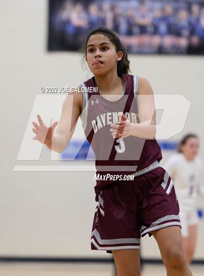 Thumbnail 2 in Davenport vs La Vernia (UIL 4A Region 3 Bi-District) photogallery.