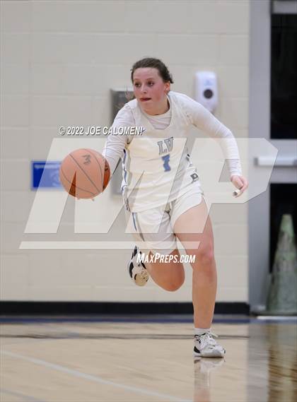 Thumbnail 2 in Davenport vs La Vernia (UIL 4A Region 3 Bi-District) photogallery.