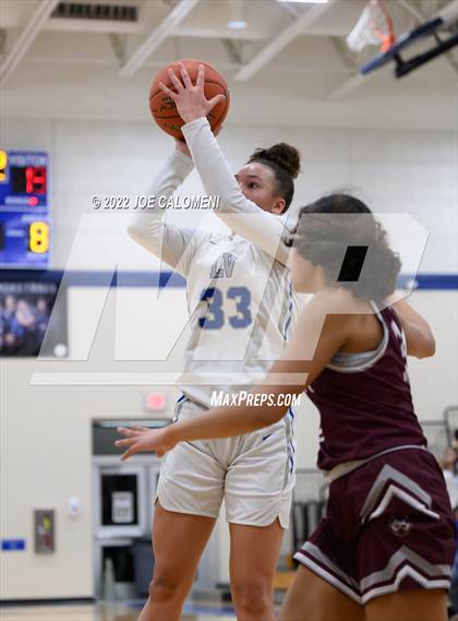 Thumbnail 1 in Davenport vs La Vernia (UIL 4A Region 3 Bi-District) photogallery.
