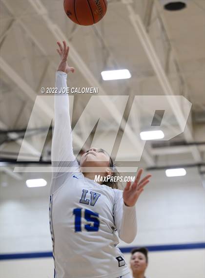 Thumbnail 1 in Davenport vs La Vernia (UIL 4A Region 3 Bi-District) photogallery.