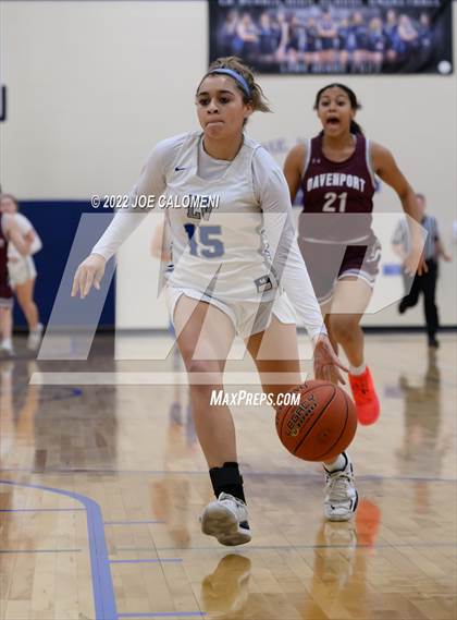 Thumbnail 3 in Davenport vs La Vernia (UIL 4A Region 3 Bi-District) photogallery.