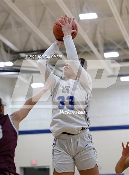 Thumbnail 3 in Davenport vs La Vernia (UIL 4A Region 3 Bi-District) photogallery.
