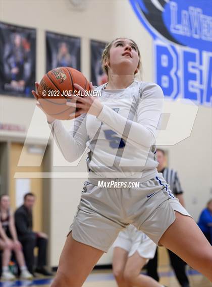 Thumbnail 2 in Davenport vs La Vernia (UIL 4A Region 3 Bi-District) photogallery.