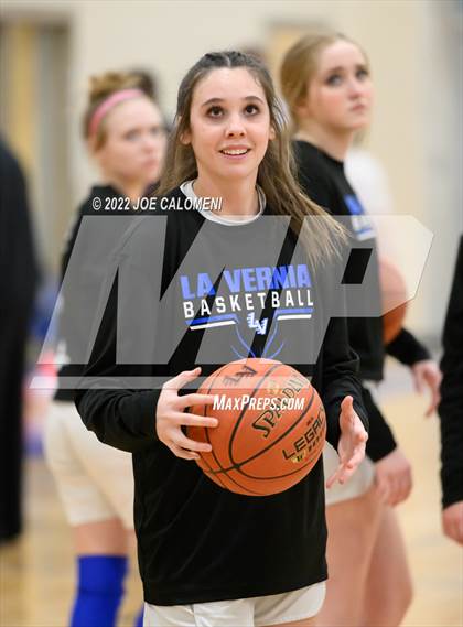 Thumbnail 1 in Davenport vs La Vernia (UIL 4A Region 3 Bi-District) photogallery.