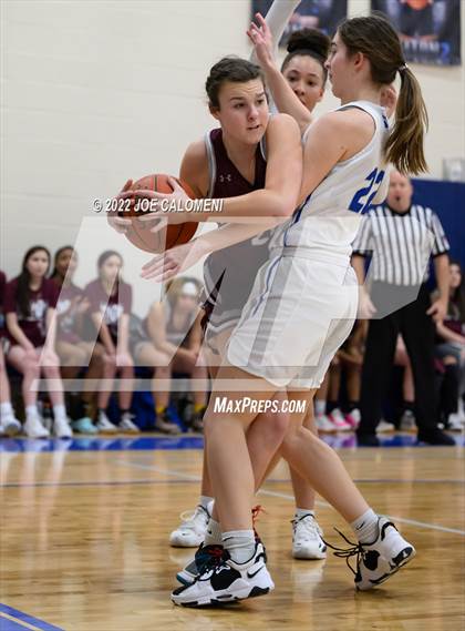 Thumbnail 3 in Davenport vs La Vernia (UIL 4A Region 3 Bi-District) photogallery.