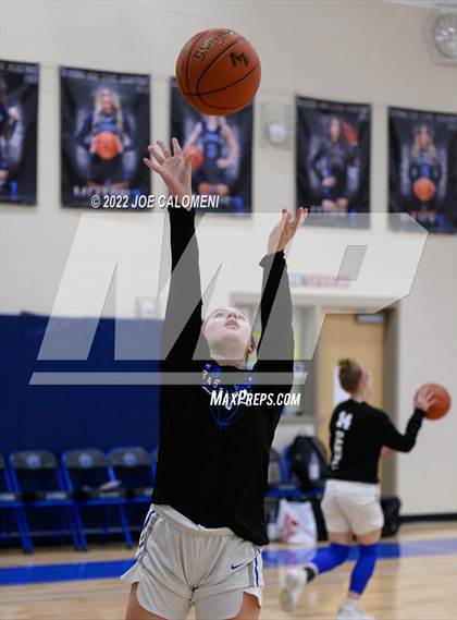 Thumbnail 1 in Davenport vs La Vernia (UIL 4A Region 3 Bi-District) photogallery.