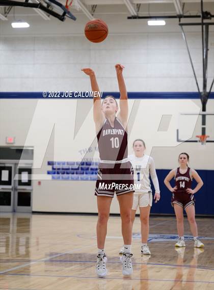 Thumbnail 2 in Davenport vs La Vernia (UIL 4A Region 3 Bi-District) photogallery.