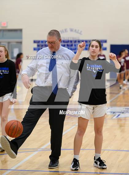 Thumbnail 1 in Davenport vs La Vernia (UIL 4A Region 3 Bi-District) photogallery.
