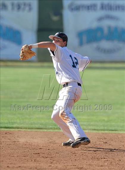 Thumbnail 1 in Laguna Hills @ University photogallery.