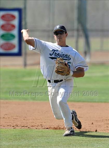 Thumbnail 1 in Laguna Hills @ University photogallery.
