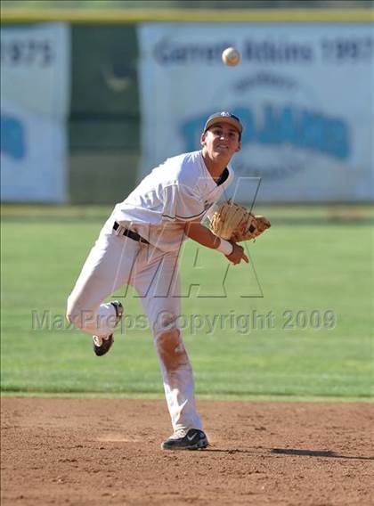 Thumbnail 1 in Laguna Hills @ University photogallery.
