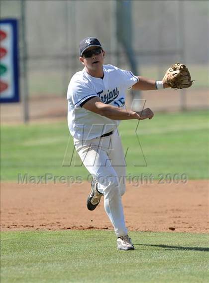 Thumbnail 1 in Laguna Hills @ University photogallery.