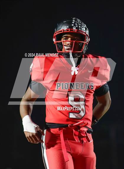 Thumbnail 1 in Artesia vs. Gahr ( CIF-SS Division 13 Round 2 ) photogallery.