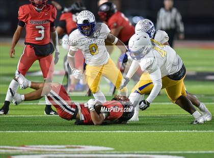 Thumbnail 3 in Artesia vs. Gahr ( CIF-SS Division 13 Round 2 ) photogallery.