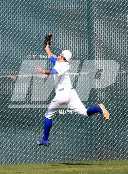 Thumbnail 2 in Bishop Gorman vs. Tucson High Magnet (Bishop Gorman Desert Classic) photogallery.