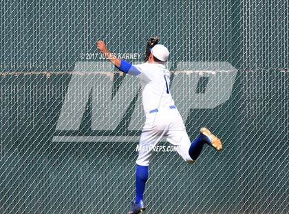 Thumbnail 3 in Bishop Gorman vs. Tucson High Magnet (Bishop Gorman Desert Classic) photogallery.