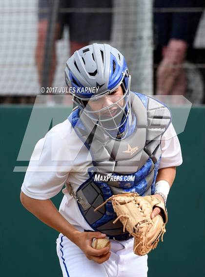 Thumbnail 3 in Bishop Gorman vs. Tucson High Magnet (Bishop Gorman Desert Classic) photogallery.