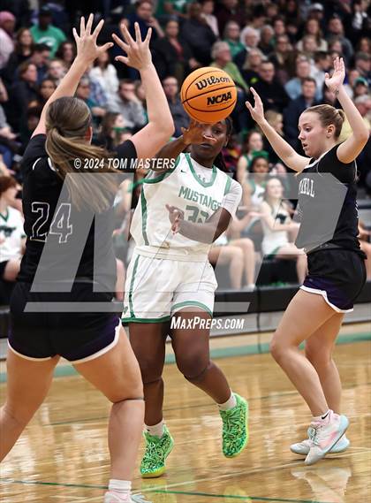 Thumbnail 1 in Ardrey Kell @ Myers Park photogallery.