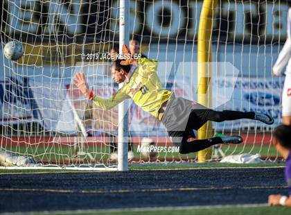 Thumbnail 2 in Cathedral vs. San Clemente (CIFSS D1 Final) photogallery.