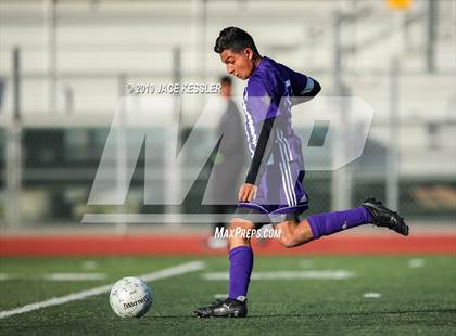 Thumbnail 3 in Cathedral vs. San Clemente (CIFSS D1 Final) photogallery.