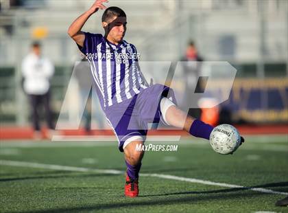 Thumbnail 2 in Cathedral vs. San Clemente (CIFSS D1 Final) photogallery.