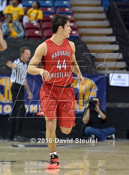 Thumbnail 2 in Harvard-Westlake vs. Palma (CIF State D4 Final) photogallery.