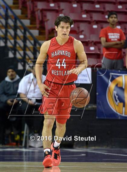 Thumbnail 2 in Harvard-Westlake vs. Palma (CIF State D4 Final) photogallery.