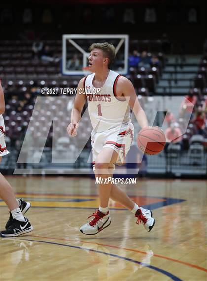 Thumbnail 2 in San Juan vs. Grantsville (UHSAA 3A Semifinal) photogallery.