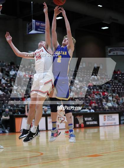 Thumbnail 3 in San Juan vs. Grantsville (UHSAA 3A Semifinal) photogallery.