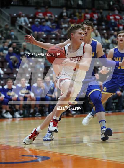Thumbnail 2 in San Juan vs. Grantsville (UHSAA 3A Semifinal) photogallery.