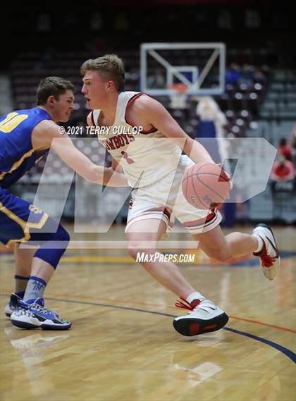 Thumbnail 3 in San Juan vs. Grantsville (UHSAA 3A Semifinal) photogallery.