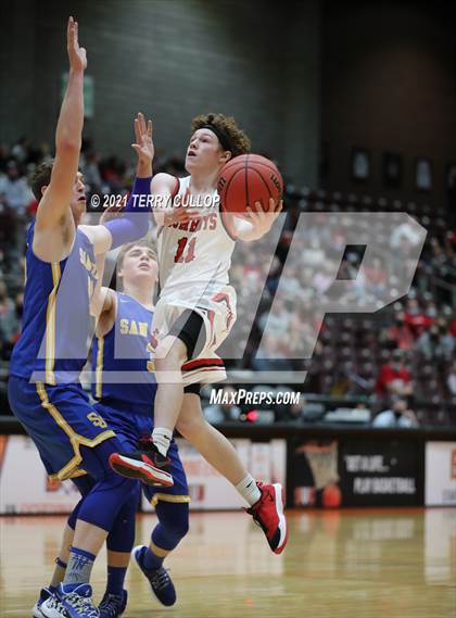 Thumbnail 3 in San Juan vs. Grantsville (UHSAA 3A Semifinal) photogallery.
