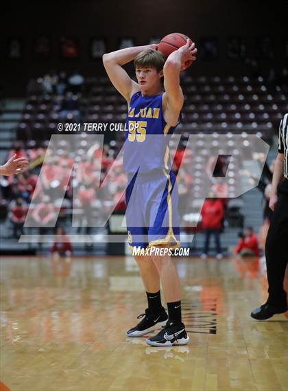 Thumbnail 2 in San Juan vs. Grantsville (UHSAA 3A Semifinal) photogallery.