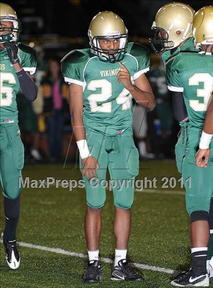 Thumbnail 2 in Blair vs. San Marino photogallery.