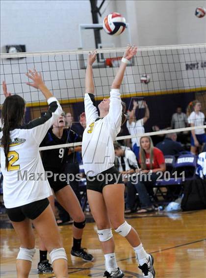 Thumbnail 1 in Walton vs. Edison (Durango Fall Classic) photogallery.