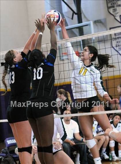 Thumbnail 1 in Walton vs. Edison (Durango Fall Classic) photogallery.