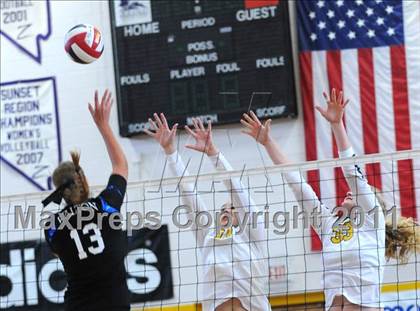 Thumbnail 1 in Walton vs. Edison (Durango Fall Classic) photogallery.