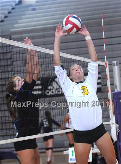 Thumbnail 1 in Walton vs. Edison (Durango Fall Classic) photogallery.