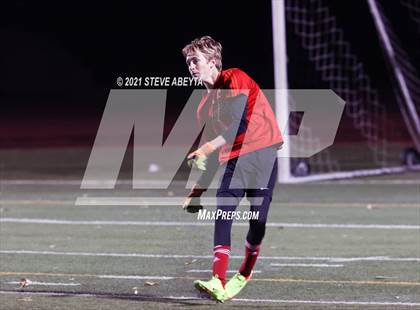 Thumbnail 3 in Rampart vs. Arapahoe (CHSAA 5A Second Round) photogallery.