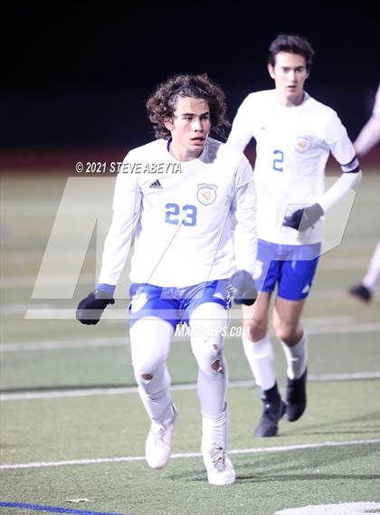 Thumbnail 1 in Rampart vs. Arapahoe (CHSAA 5A Second Round) photogallery.